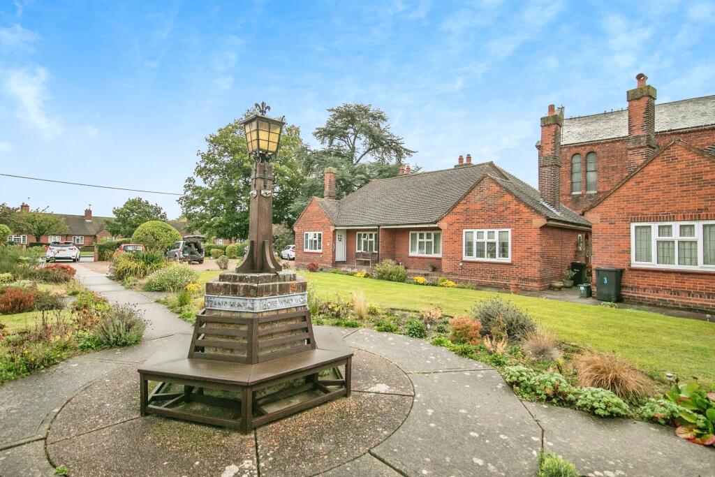 2 bed Semi-Detached Bungalow