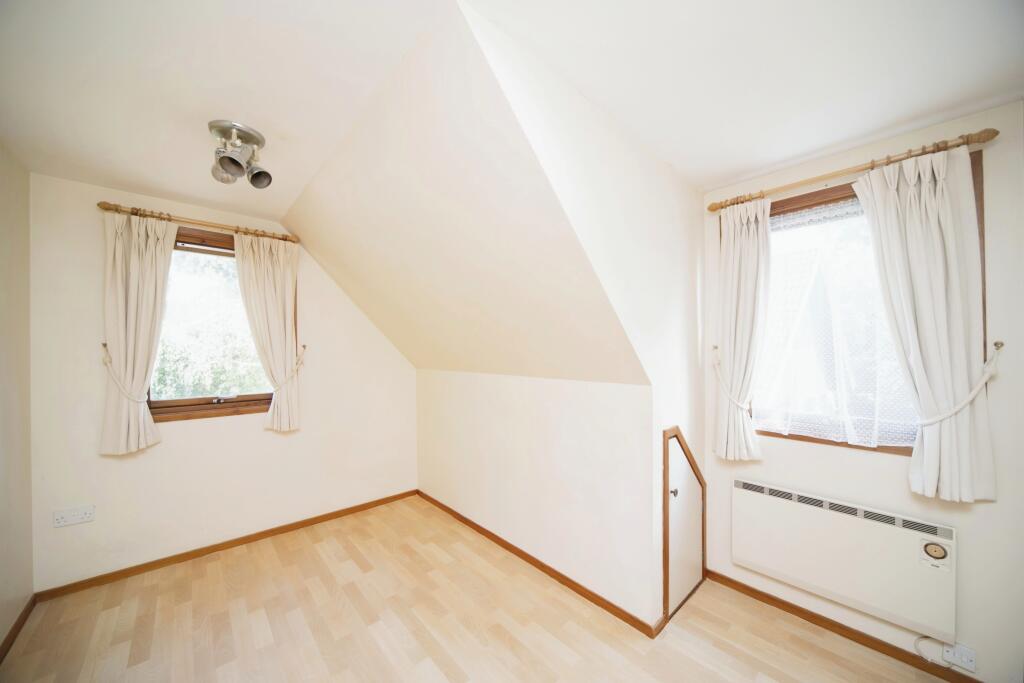 4 bed Detached