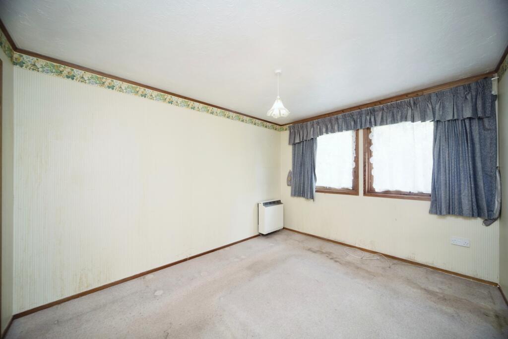 4 bed Detached