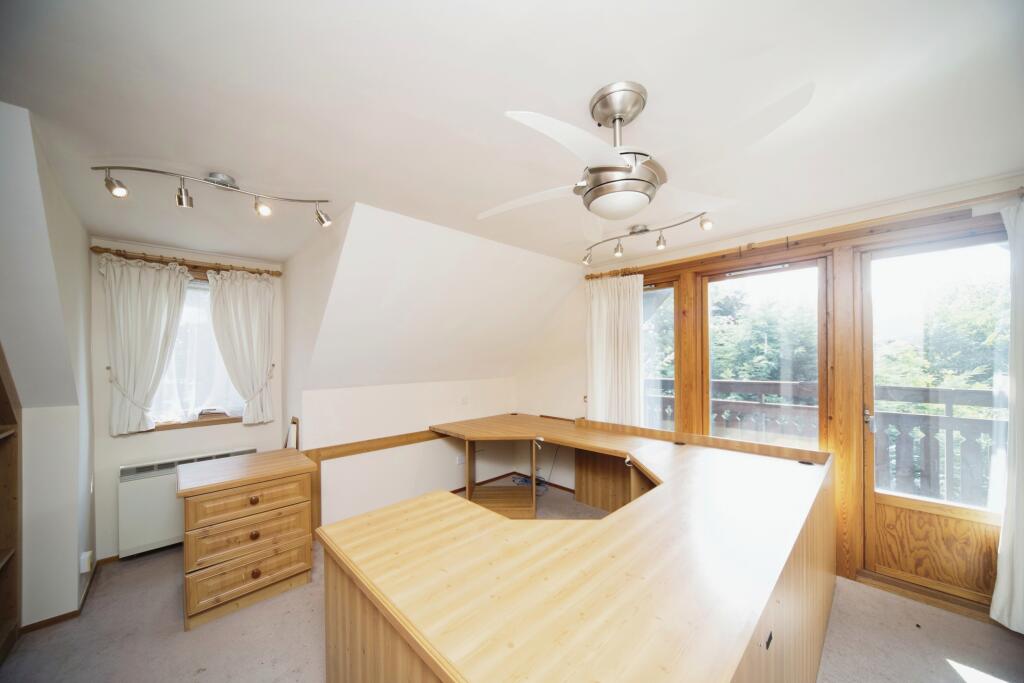 4 bed Detached