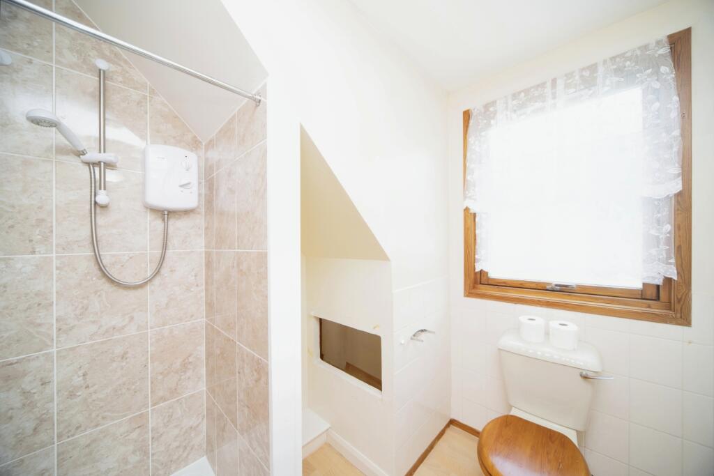 4 bed Detached