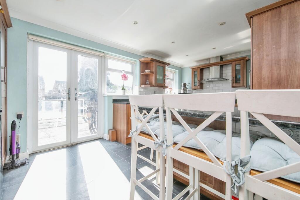 3 bed Semi-Detached