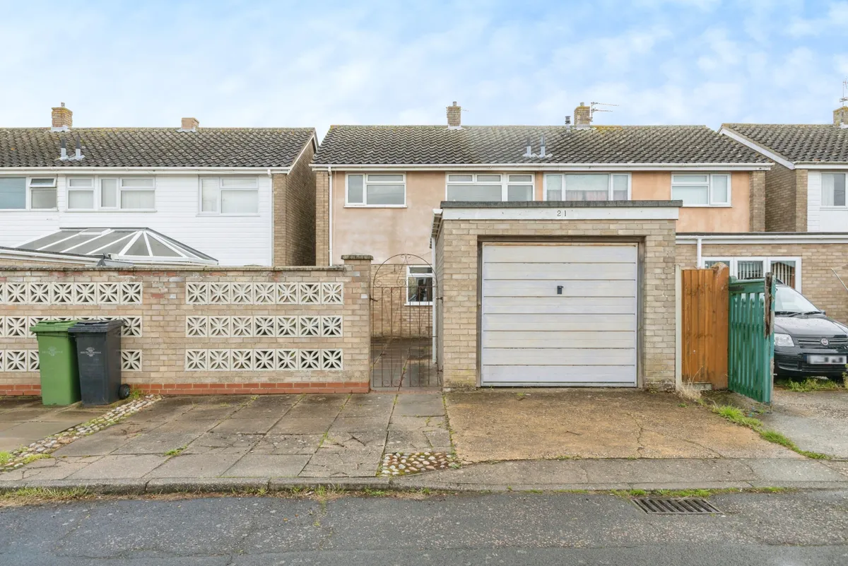3 bed Semi-Detached