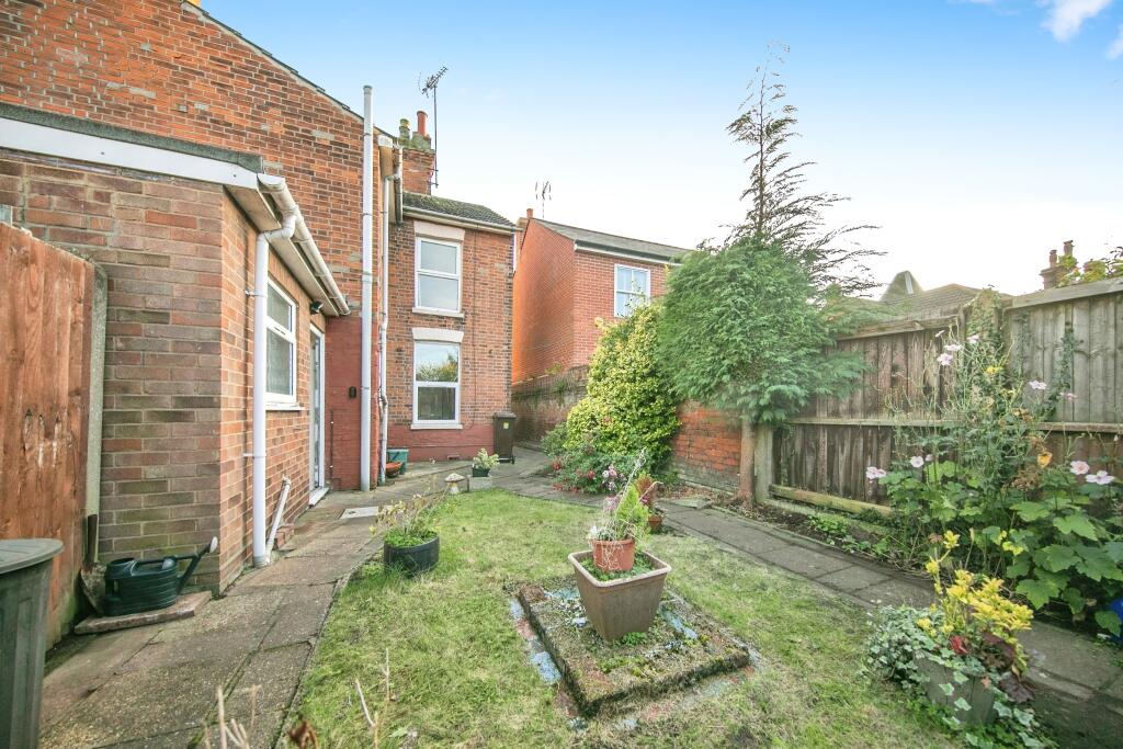 3 bed Semi-Detached