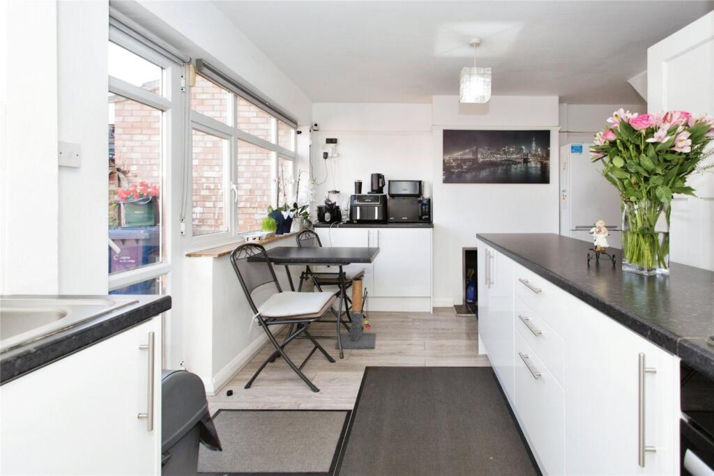 3 bed Semi-Detached