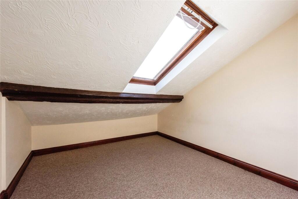 5 bed Town House