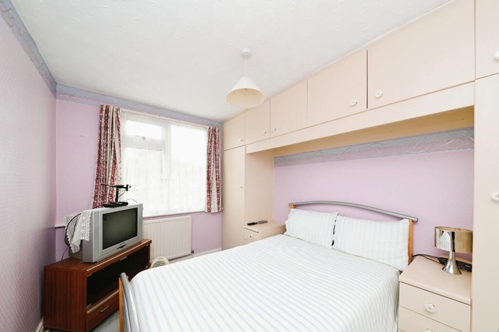 4 bed Detached