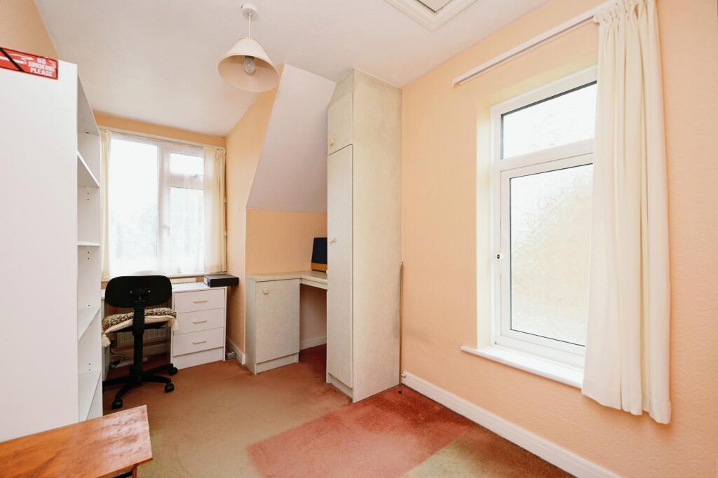 4 bed Detached