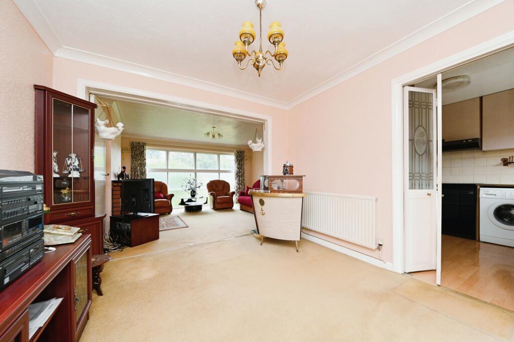 4 bed Detached