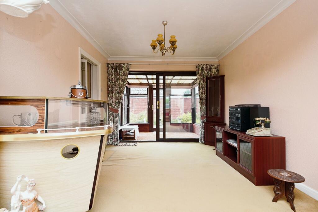 4 bed Detached