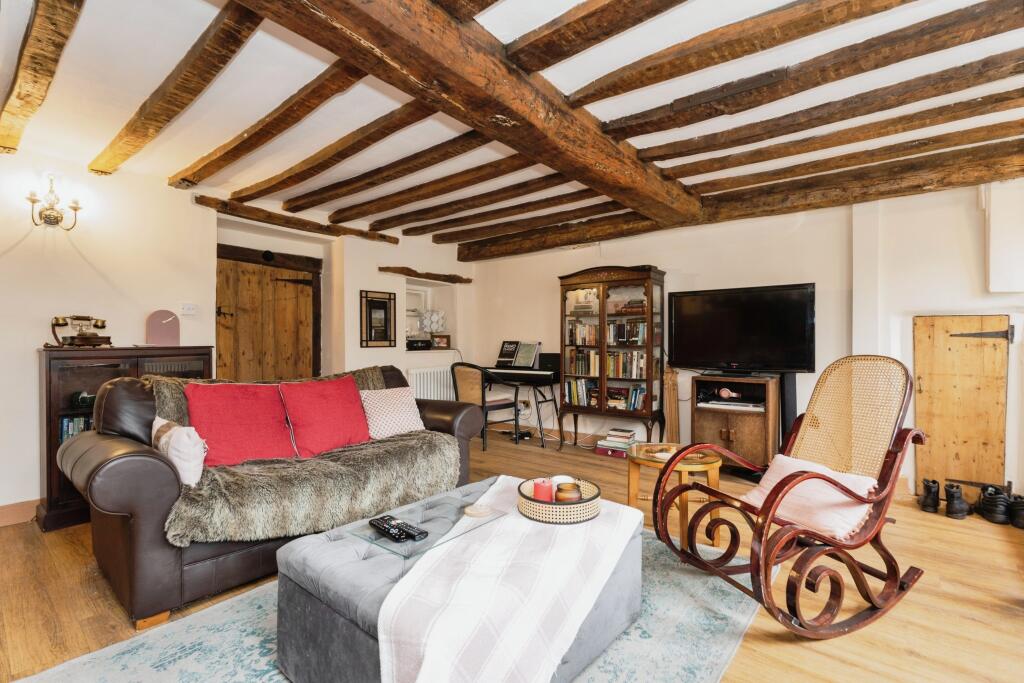 3 bed Character Property