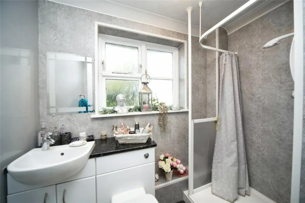 3 bed Semi-Detached