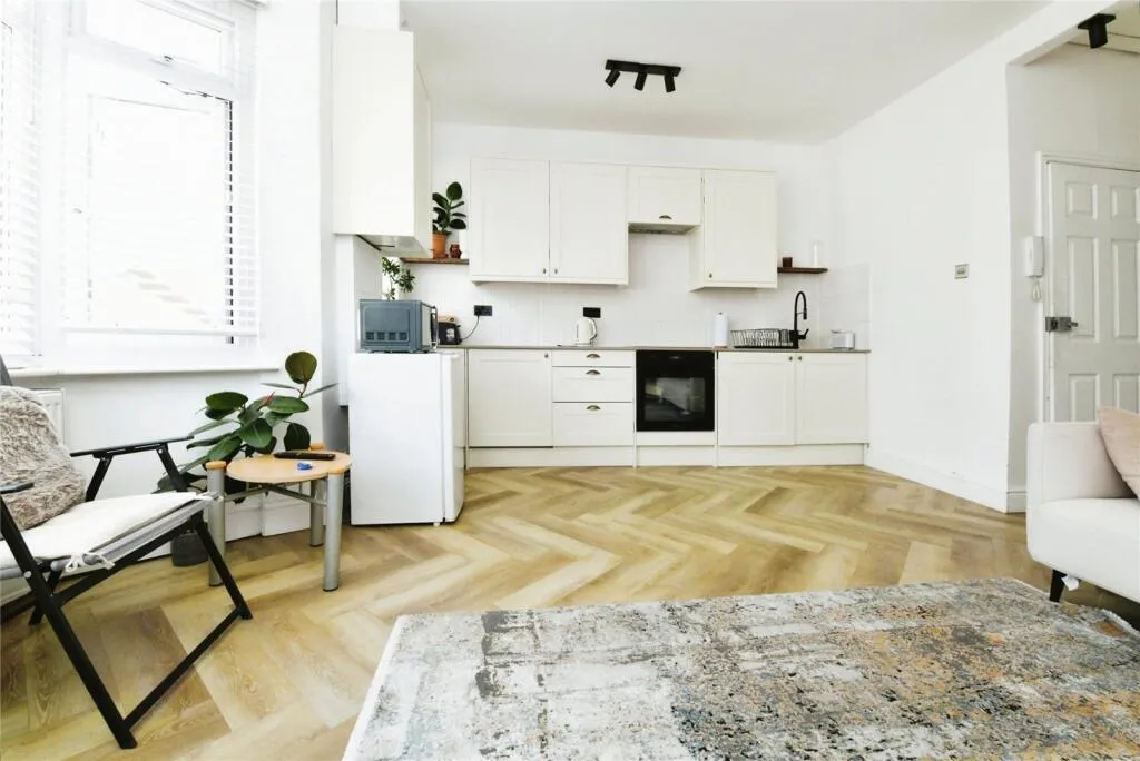 2 bed Apartment