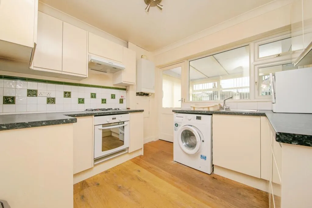 2 bed Semi-Detached Bungalow