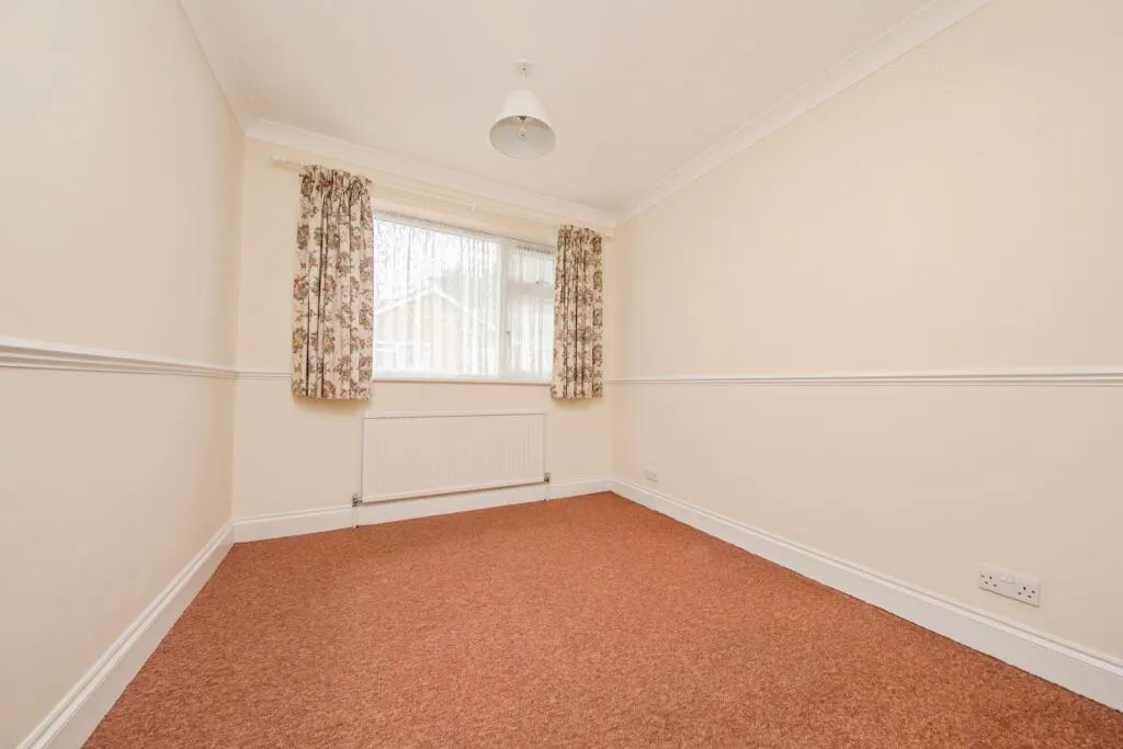 2 bed Semi-Detached Bungalow
