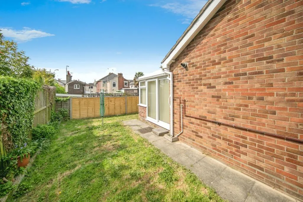 2 bed Semi-Detached Bungalow