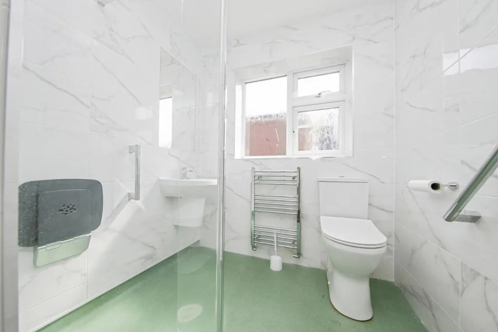 2 bed Semi-Detached Bungalow