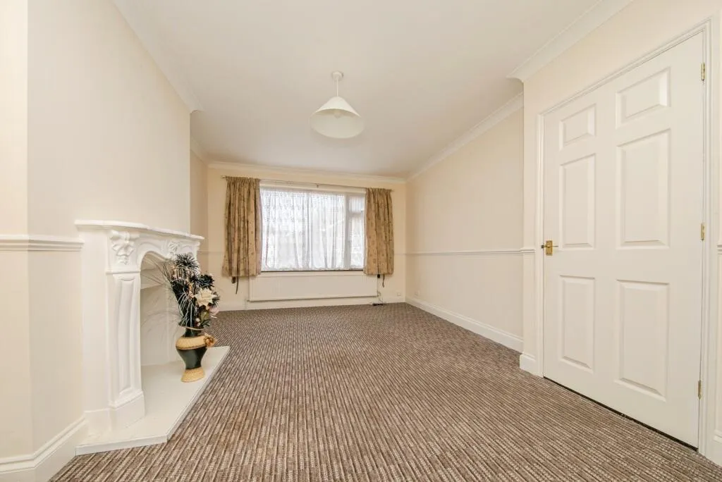 2 bed Semi-Detached Bungalow