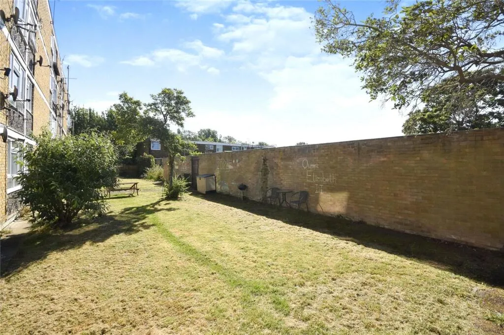 1 bed Apartment