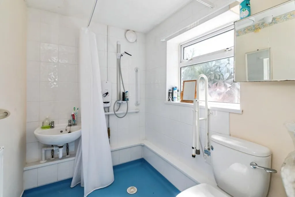 3 bed Semi-Detached