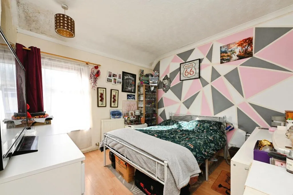 3 bed Terraced