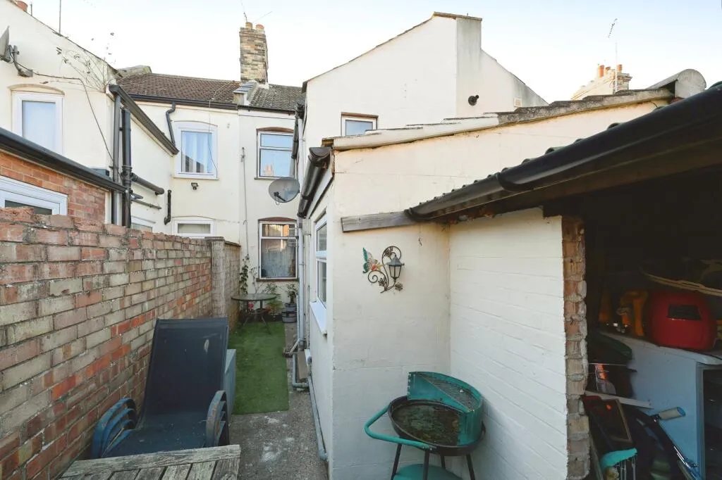3 bed Terraced