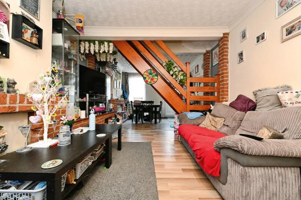 3 bed Terraced