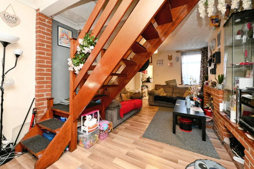 3 bed Terraced
