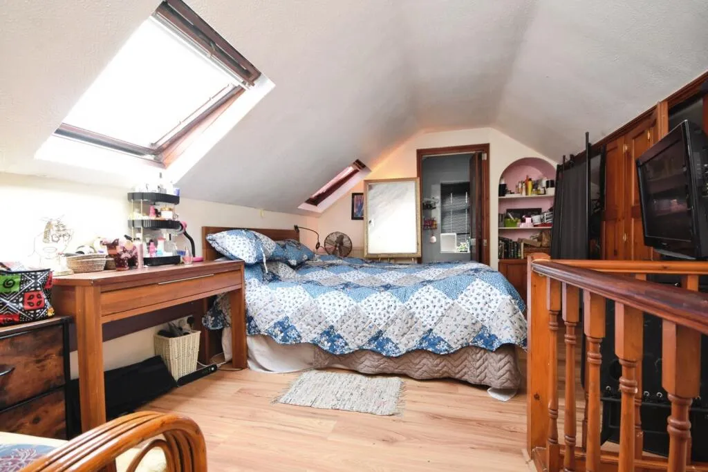 4 bed Semi-Detached