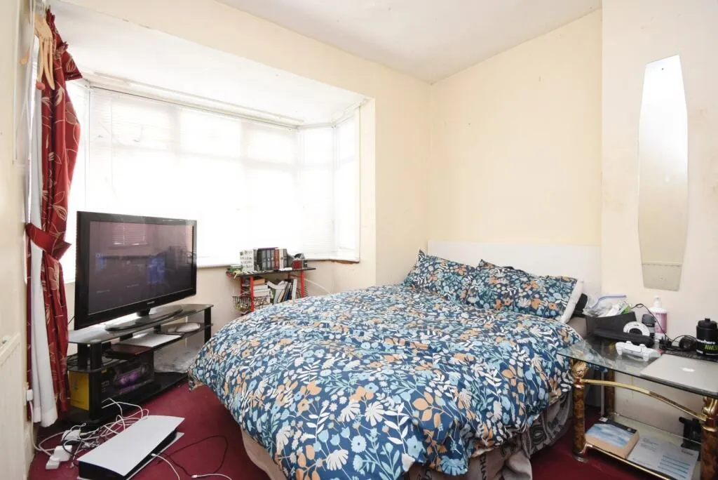 4 bed Semi-Detached