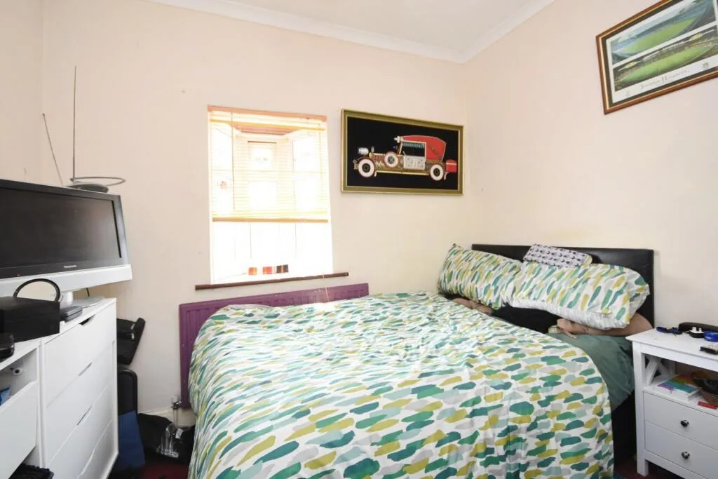 4 bed Semi-Detached