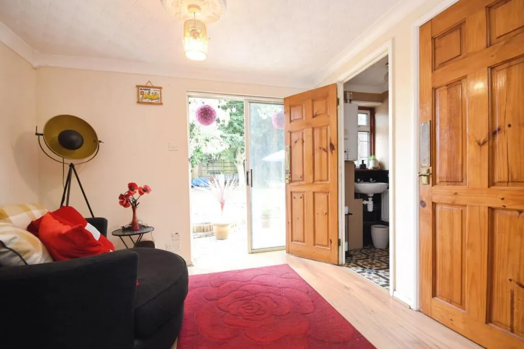 4 bed Semi-Detached