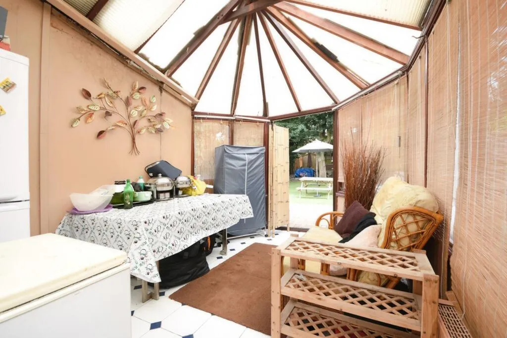 4 bed Semi-Detached