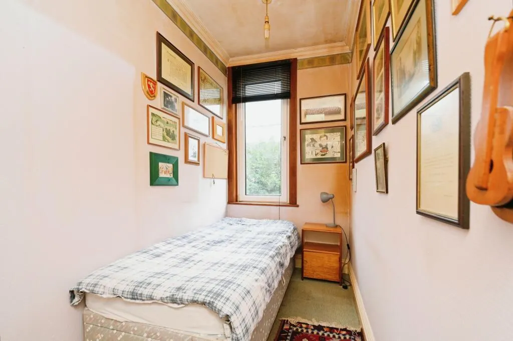 5 bed Terraced