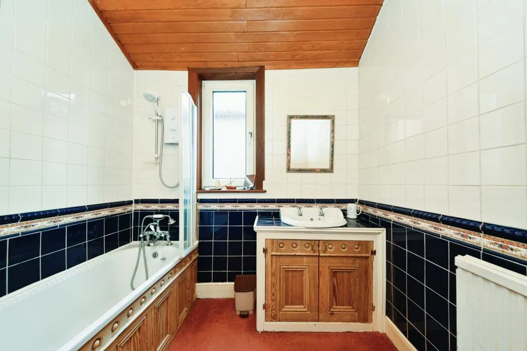 5 bed Terraced