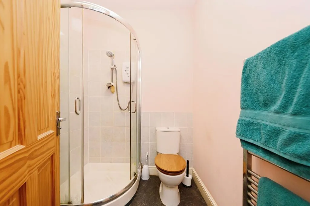5 bed Terraced