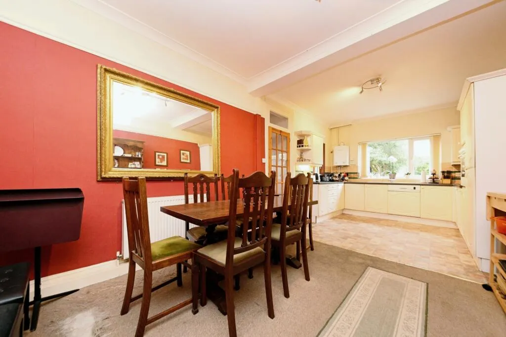 5 bed Terraced