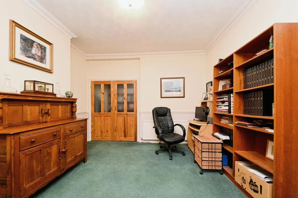 5 bed Terraced