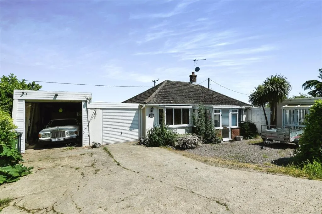2 bed Detached Bungalow