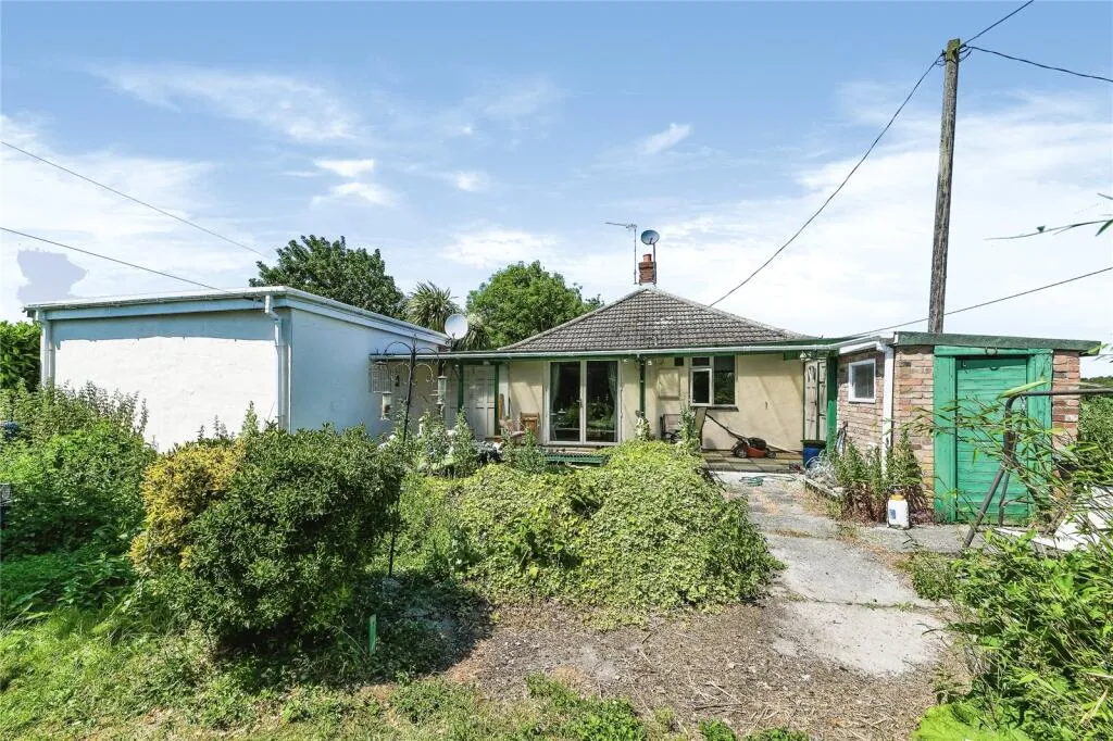 2 bed Detached Bungalow