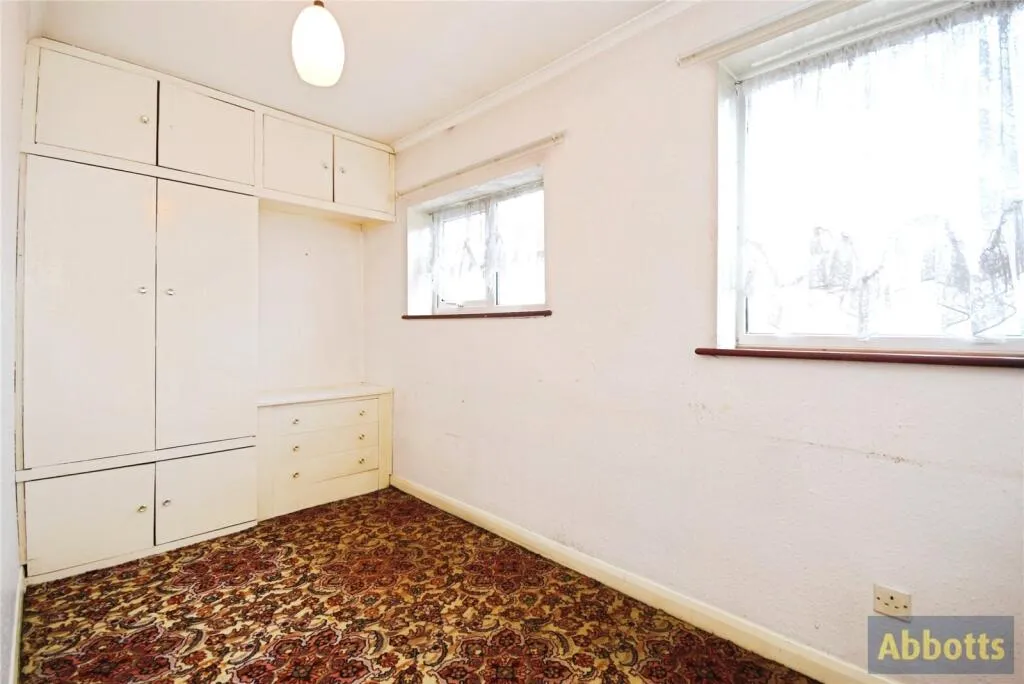 4 bed Semi-Detached