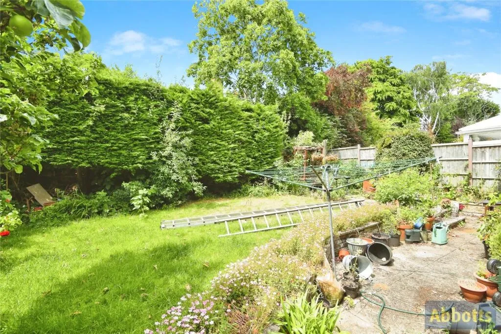 4 bed Semi-Detached