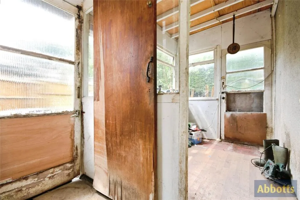 4 bed Semi-Detached
