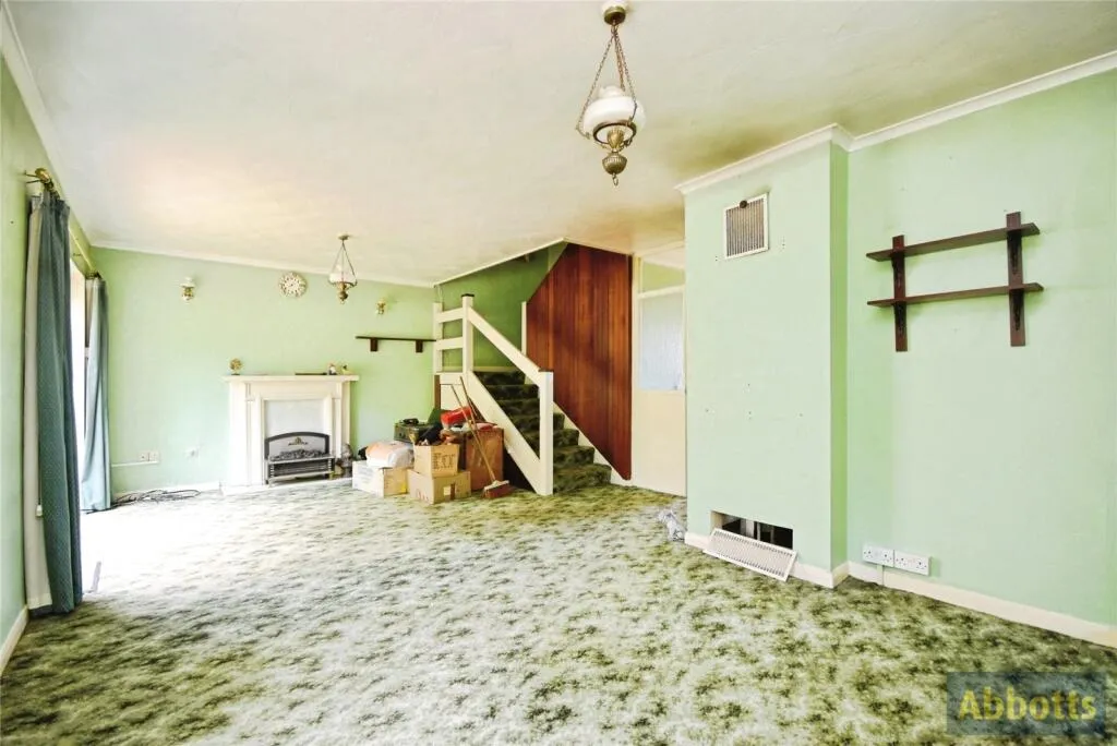 4 bed Semi-Detached