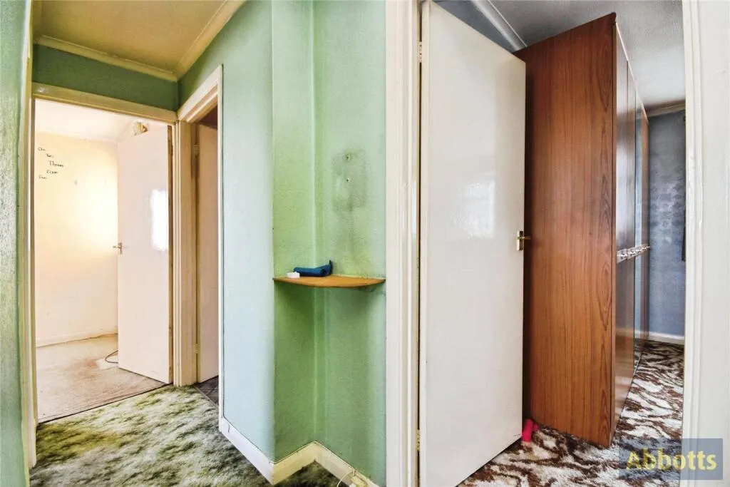 4 bed Semi-Detached