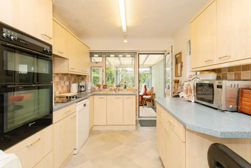 2 bed Semi-Detached Bungalow