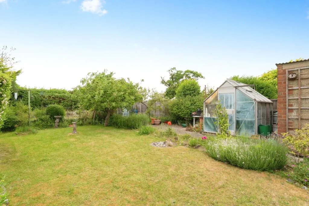 2 bed Semi-Detached Bungalow