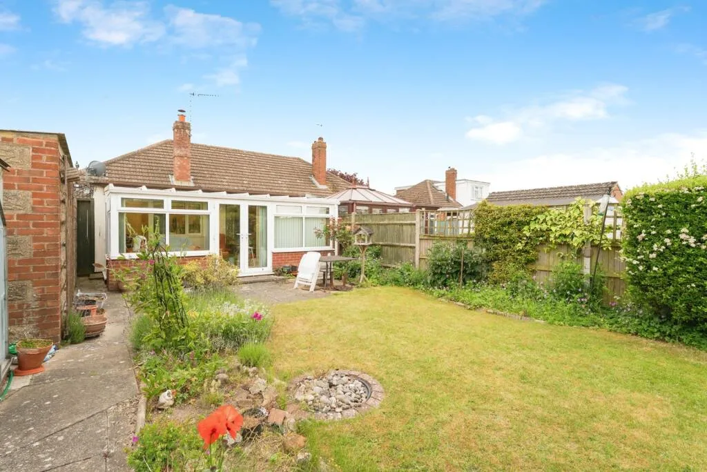 2 bed Semi-Detached Bungalow