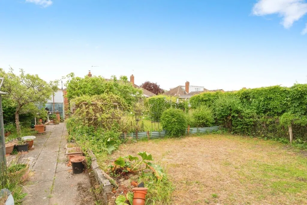 2 bed Semi-Detached Bungalow