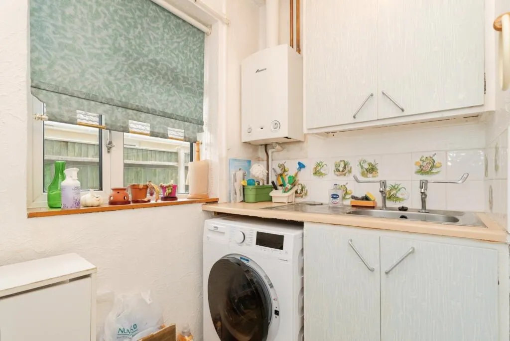 2 bed Semi-Detached Bungalow